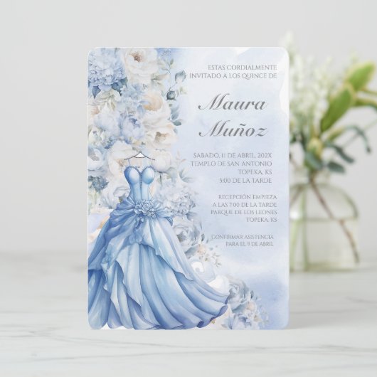 Lichtblauwe quinceañera uitnodiging (Staand voorkant)