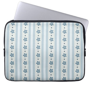 Lichtblauwe Strepen En Bloemen Laptop Sleeve