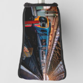 Lichtblauwe trein, met geel golfheadcover (Draai 90)