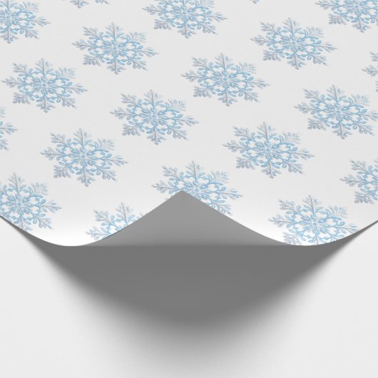 Lichtblauwe witte sneeuwvlok Kerstmis Cadeaupapier (Hoek)