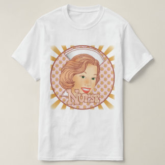 Lichtbruin haar verpleegkundige t-shirt