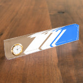 Lichtbruin Helder Blauw Wit Racing Stripes Klok Naambordje (Zijkant)