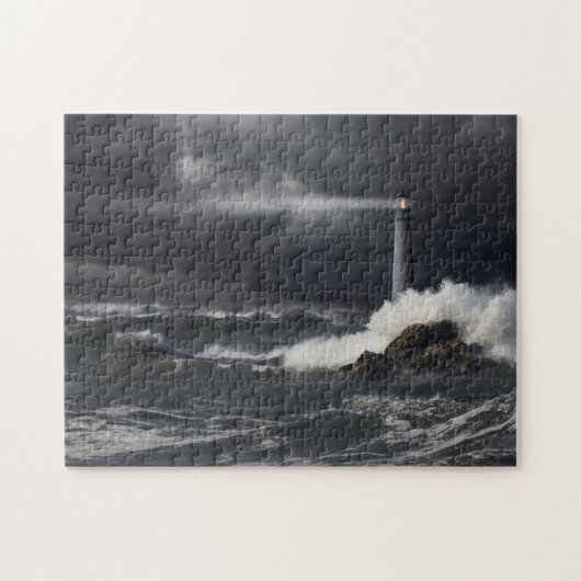Lichtbundel in de Stormy Ocean Legpuzzel (Horizontaal)