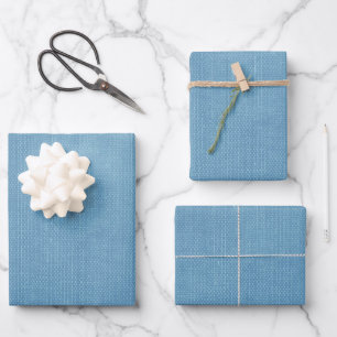 Lichte blauwe uitstraling van stof inpakpapier vel