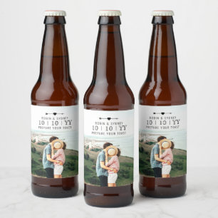 Lichte foto   De datum opslaan   Bierlabel Bier Etiket
