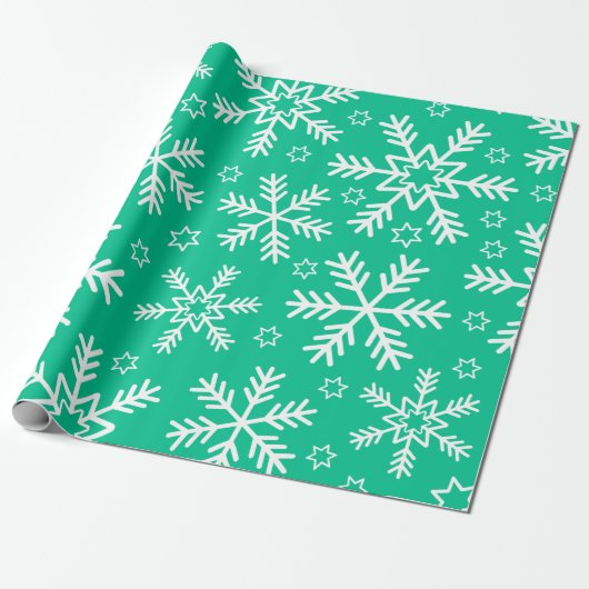 Lichte groene en witte kerstsnowflakes cadeaupapier (Uitgerold)