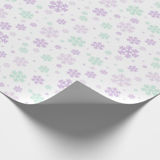 Lichte Paarse en groene feestelijke kerstsnowflakk Cadeaupapier (Hoek)