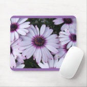 Lichte Paarse petalen met Paarse achtergrond Muismat (Met muis)