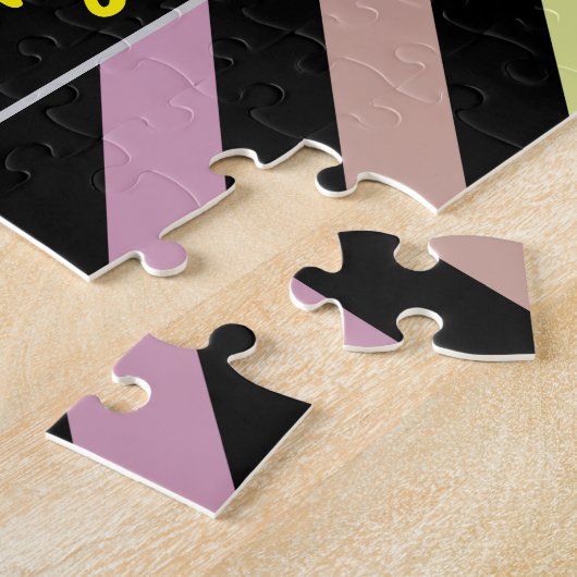 Lichte pasta-kleuren en zwarte tapes legpuzzel (Zijkant)