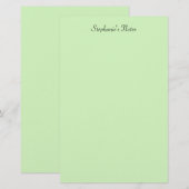 Lichte Pastelgroene Monogram Naam Aangepaste Kleur Briefpapier (Voorkant / Achterkant)