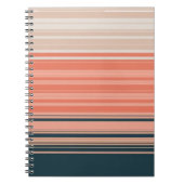 Lichte perzik, koraal en oranje gestreept patroon notitieboek (Voorkant)