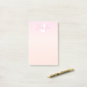 Lichte roze en perzik verloop ombre naam en monogr post-it® notes (Op bureau)