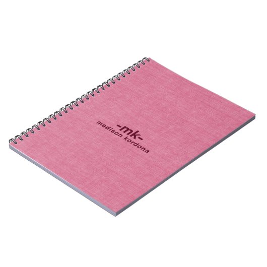 Lichte roze linnen textuur eenvoudige bruine typog notitieboek (Linkerzijde)