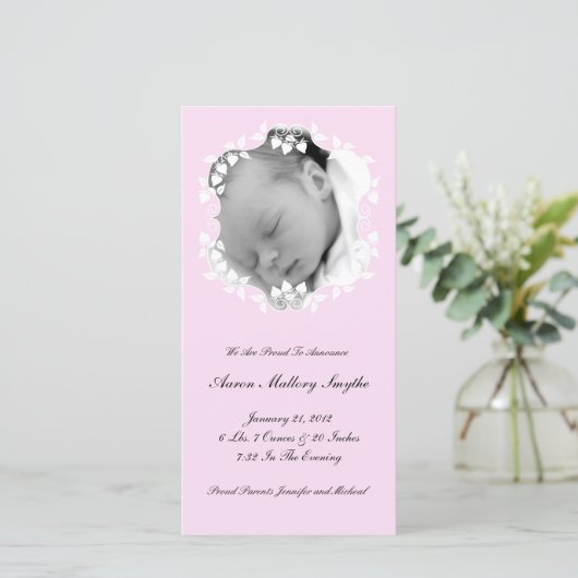 Lichte Roze Meisje Nieuwe Baby Fotokaart Aankondiging (Staand voorkant)