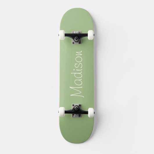 Lichte Sage Groene Stevige Kleur met Naam Persoonlijk Skateboard (Voorkant)