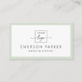 Lichte salie groene rand wit minimalistische logo visitekaartje (Voorkant)