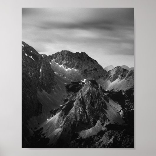 Lichte schittering op majestueuze bergen poster (Voorkant)