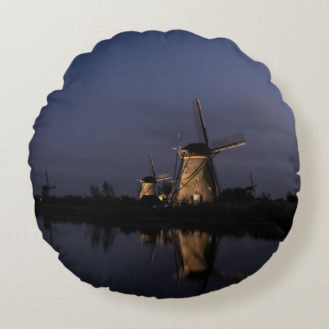 Lichte windmolen bij blauw-uurrondkussens rond kussen (Voorkant)