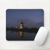 Lichte windmolen bij Blue Hour mousepad Muismat (Met muis)