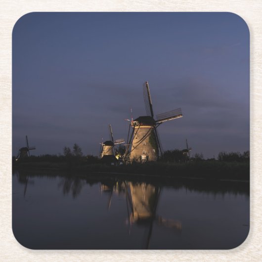 Lichte windmolen op onderzetter met blauw uur (Voorkant)