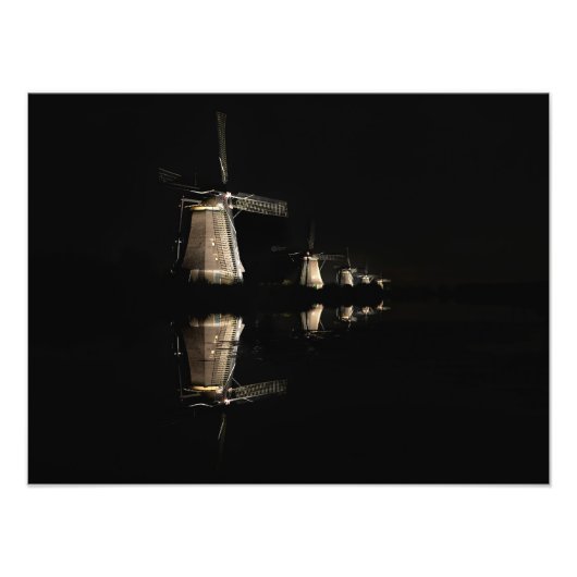Lichte windmolens in Kinderdijk bij nachtdruk Foto Afdruk (Voorkant)
