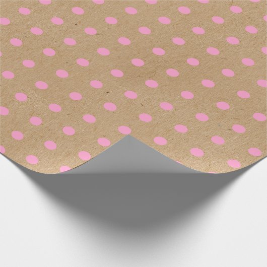 Lichte zomerroze Stippen op Faux Rustic Brown Kraf Cadeaupapier (Hoek)
