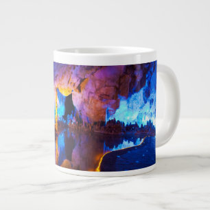 Lichten in Reed Flute Cave, China Grote Koffiekop