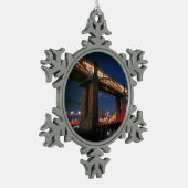 Lichten onder de brug tin sneeuwvlok ornament (Links)