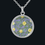 Lichtgele en periwinkle Blauw Roos Floral Weddensc Sterling Zilver Ketting<br><div class="desc">Mooie lichtgele en periwinkle blauwe pony's en roos florale trouwuitnodigingen met overvloedige grienery. Ideaal voor een bloemetjesthema of een traditionele witte bruiloft in de lente of de zomer. Pas de kleur en tekst aan om deze bruiloft uw eigen trouwe te laten uitnodigen!</div>