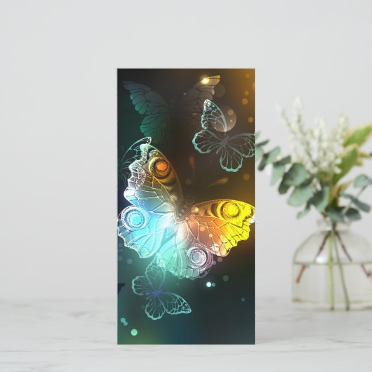 Lichtgevende vlinder en nachtvlinders save the date (Staand voorkant)