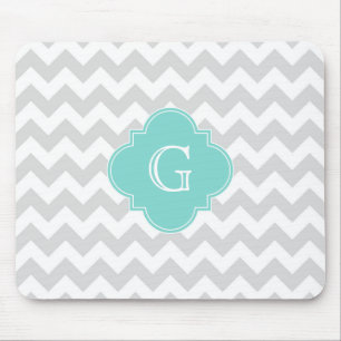Lichtgrijs witte Chevron Aqua Quatrefoil Monogram Muismat