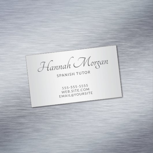 Lichtgrijs Witte Ombre Elegante Script Magnetisch Visitekaartje (Voorbeeld)