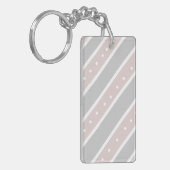 Lichtgrijze en roze sleutelhanger (Voorkant Links)