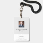 Lichtgrijze personeels-ID-badge met barcode Badge (Voorzijde met lanyard)