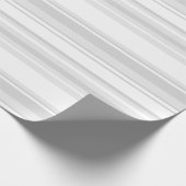 Lichtgrijze strepen cadeaupapier (Hoek)