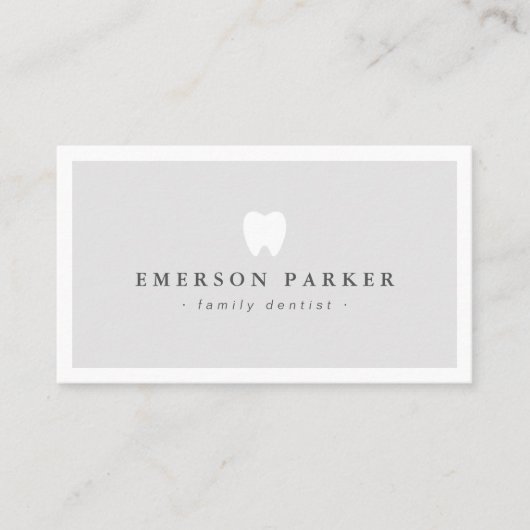 Lichtgrijze tandheelkundige logo moderne minimalis visitekaartje (Voorkant)