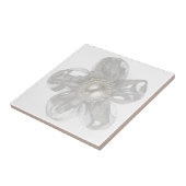 Lichtgrijze teelbloem tegeltje (Zijkant)