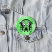 Lichtgroen lint met vleugels ronde button 7,6 cm (In situ)