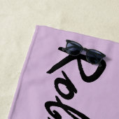 Lichtpaarse strandhanddoek met eigen naam strandlaken (In situ)