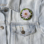 Lichtroze Dahlia met Roze Punten Ronde Button 5,7 Cm (In situ)