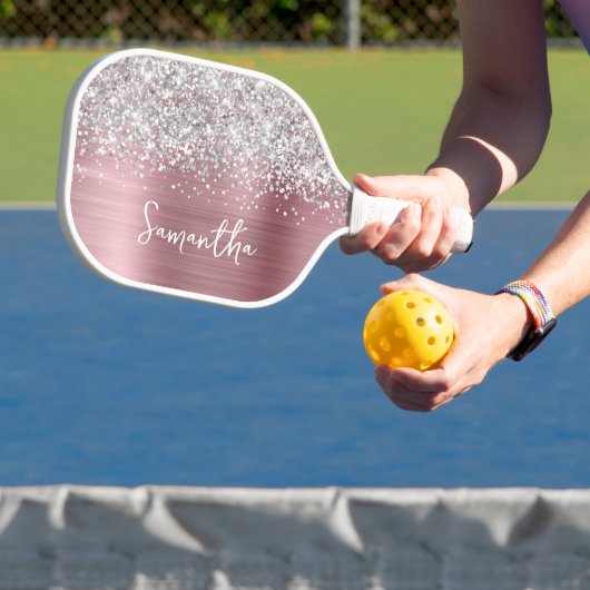 Lichtroze en Glitterige Zilveren Glam Script Naam Pickleball Paddle (Insitu)