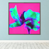 Lichtroze en groene bloemencanvas Print (Insitu (Houten vloer))
