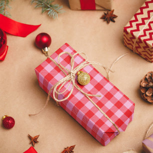 Lichtroze en helderrode Buffalo Plaid Cadeaupapier
