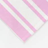 Lichtroze en witte snoepjes strepen fleece deken (Hoek)