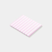 Lichtroze en witte snoepjes strepen post-it® notes (Schuin)