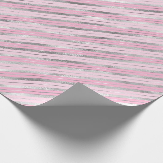 Lichtroze en zilverstrips cadeaupapier (Hoek)