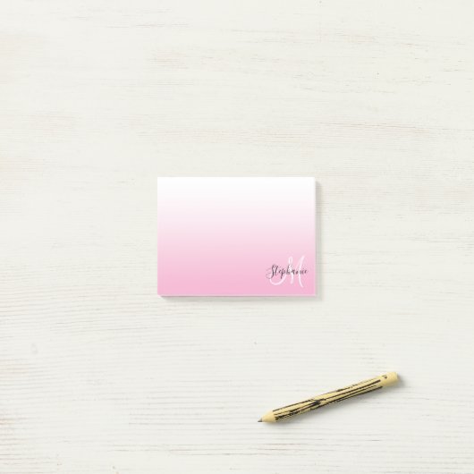 Lichtroze Ombre Elegante Monogram Post-it® Notes (Op bureau)