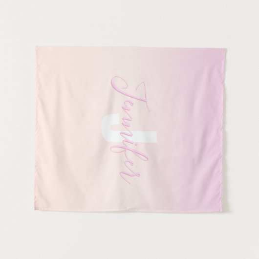 Lichtroze & perzikgradiënt Ombre Naam & Monogram Wandkleed (Voorkant (horizontaal))