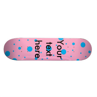 Lichtroze sky blue minuscule en grote polka stippe skateboard