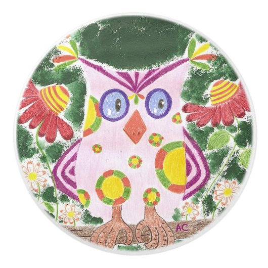 Lichtroze uil op de keramische knol van de groene knop (Voorkant)